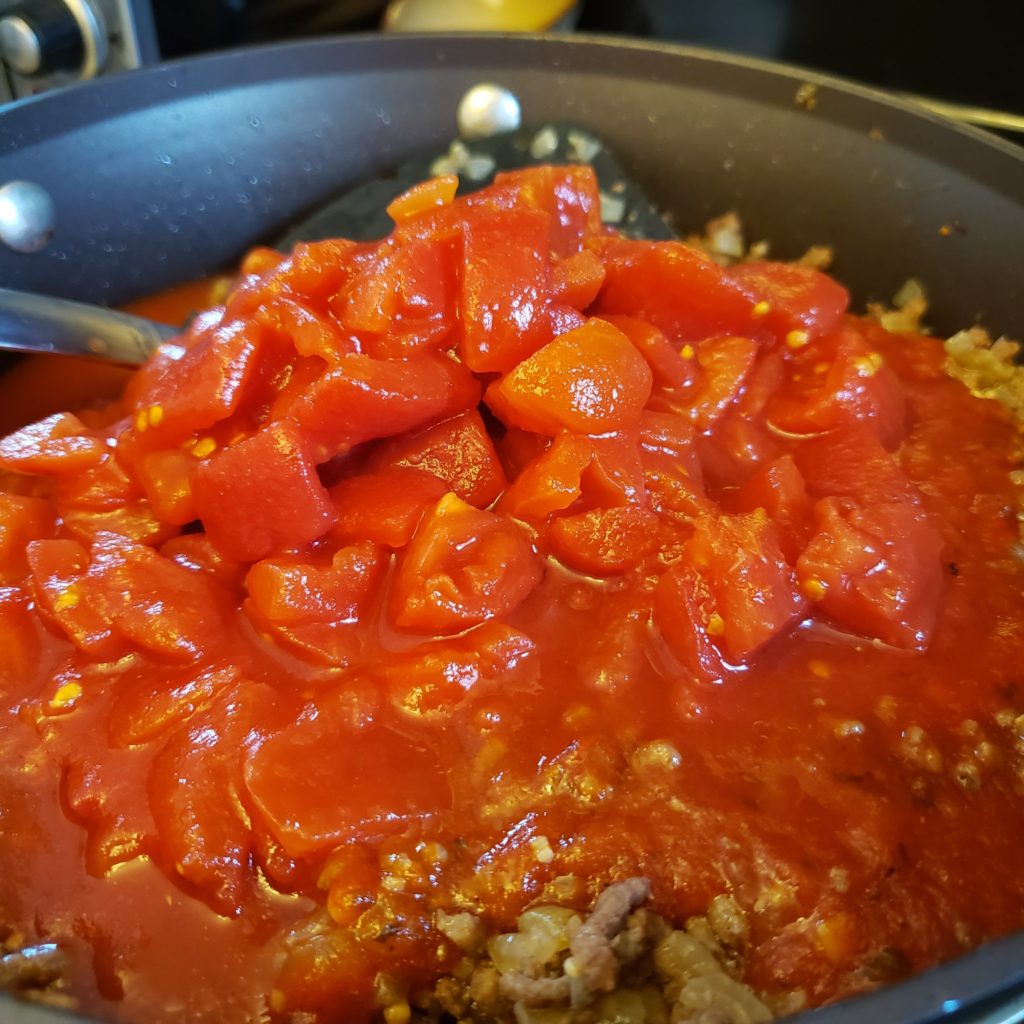 Sauce with tomatoes